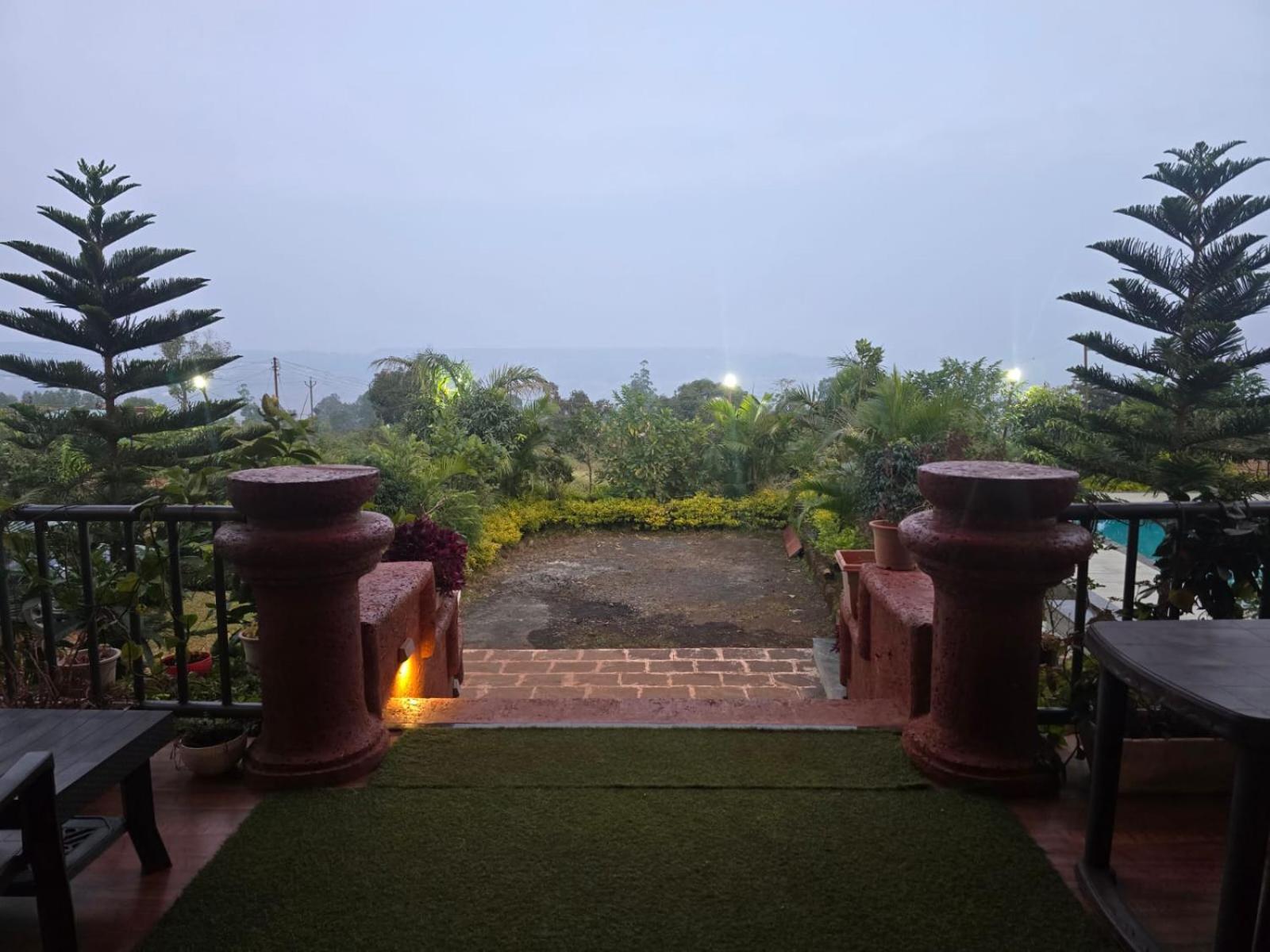 Stone Casa By Vgh 4Bhk Villa With Swimming Pool Mahābaleshwar Exteriér fotografie