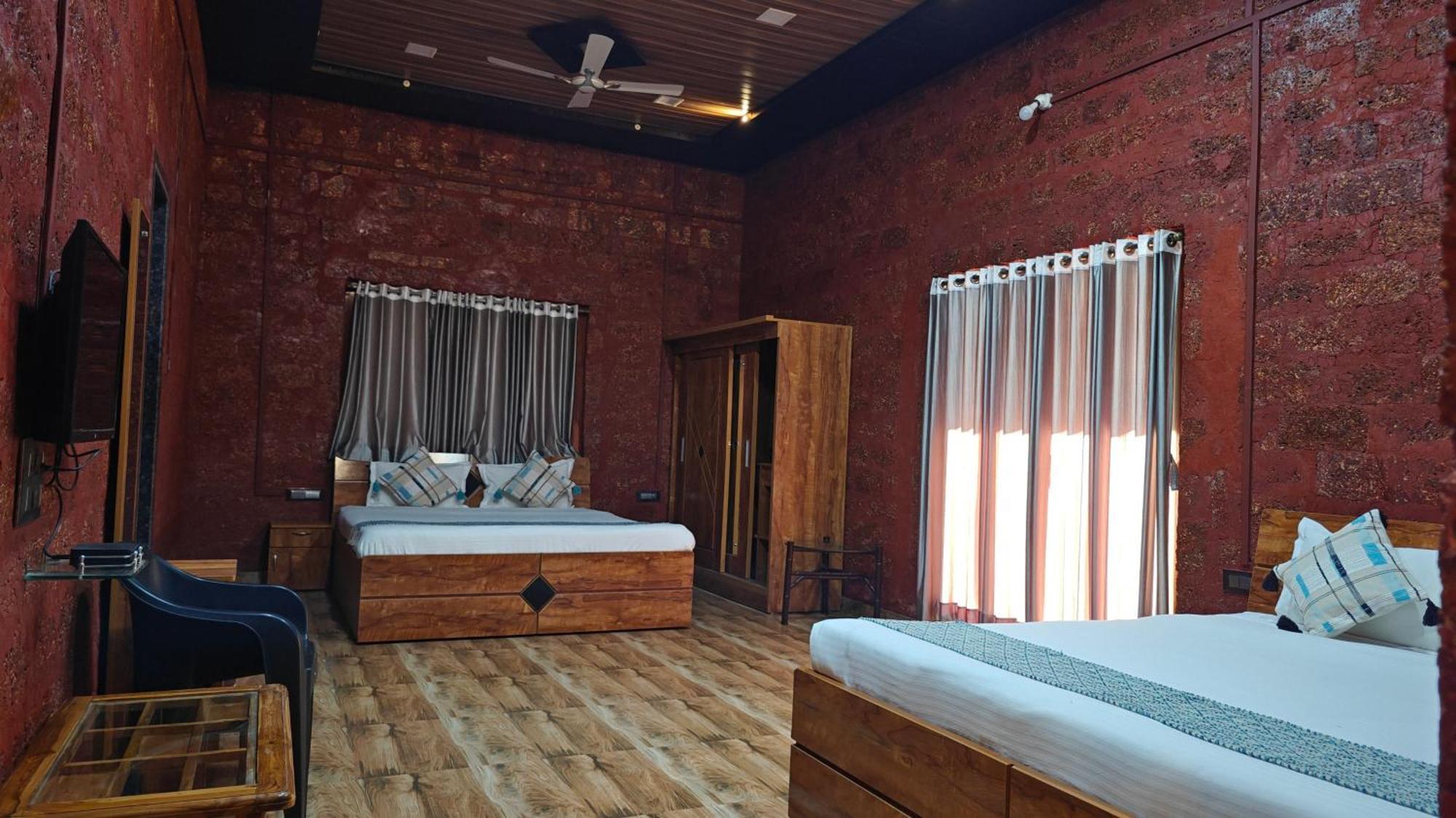 Stone Casa By Vgh 4Bhk Villa With Swimming Pool Mahābaleshwar Exteriér fotografie